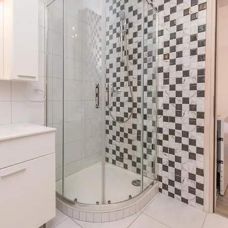 1 Bedroom Pet Friendly In * Бибинье